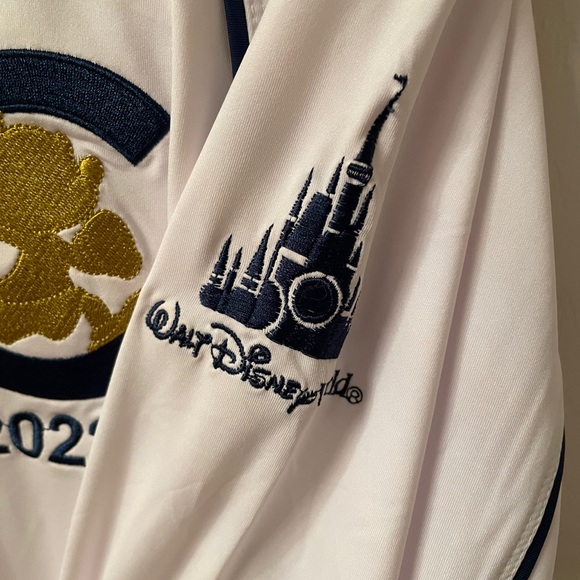 2022-2023 Club runDisney Member Jacket (Unisex Medium) - Picture 8 of 8